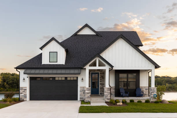 Best Asphalt Shingles Roofing  in Mbria, CA